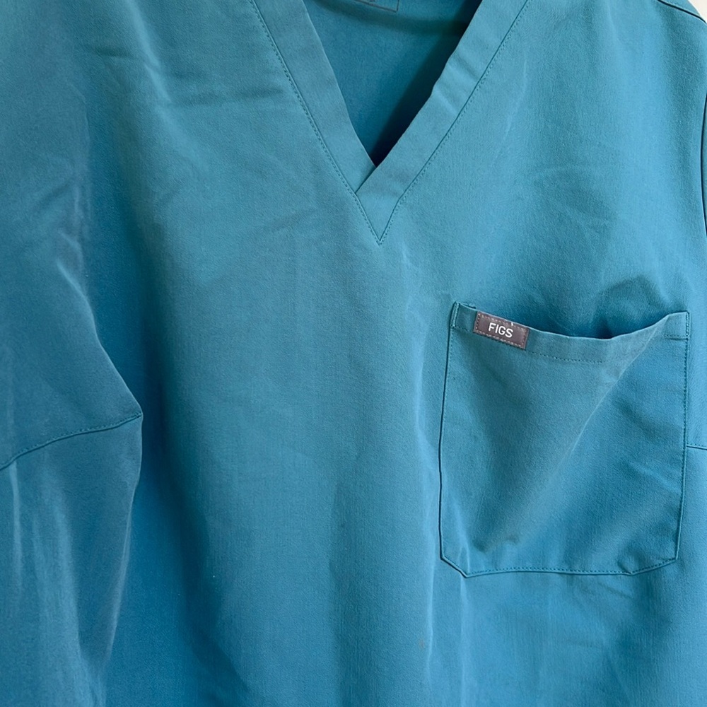 Catarina One-Pocket Scrub Top - Picture 4 of 5